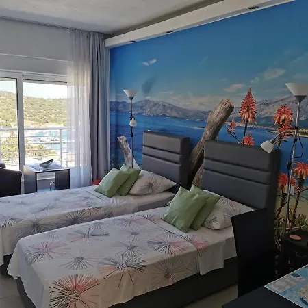 Bellevue Guest house 3*