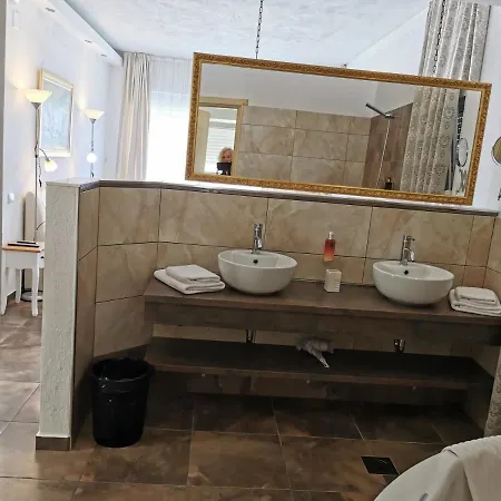 Bellevue Guest house Vis