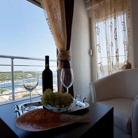 Bellevue Guest house 3*