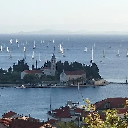 Bellevue 3* Vis
